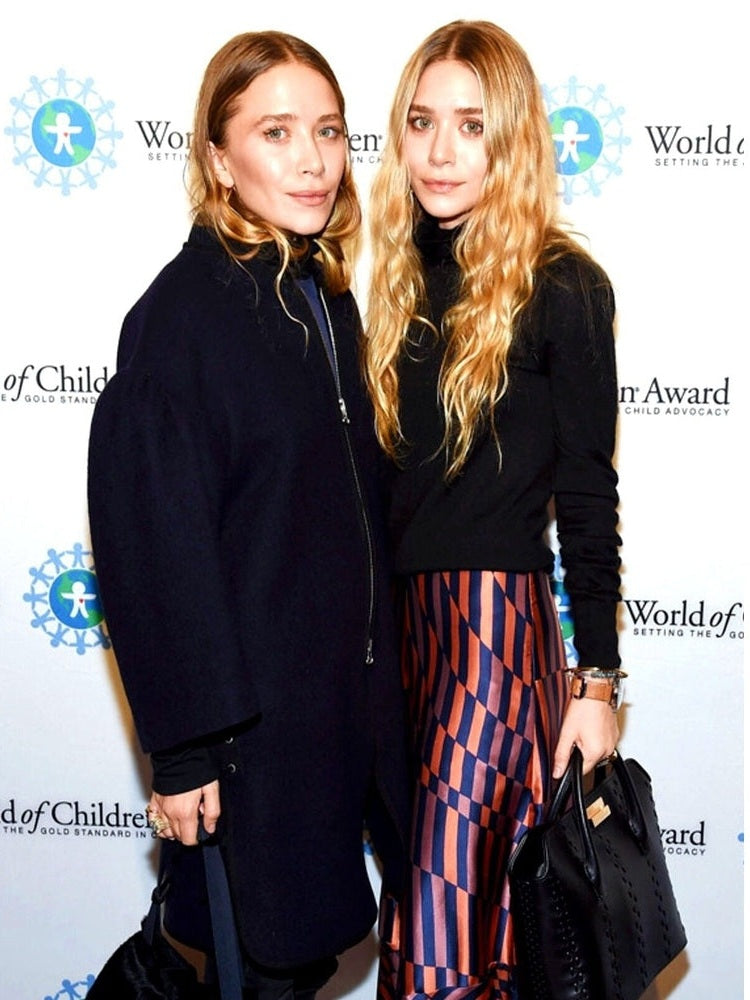 Mary-Kate & Ashley Olsen 8.5 x 11 Candid Color Photograph Art Print Photo Collectibles:Photographic Images:Photographs Style Your Walls